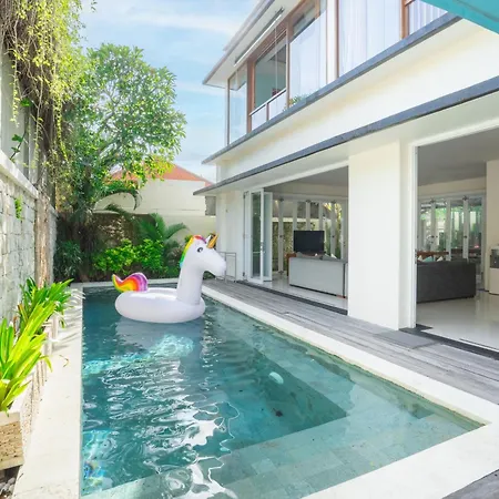 Lacasa3 Villa Legian With Butler Exterior photo