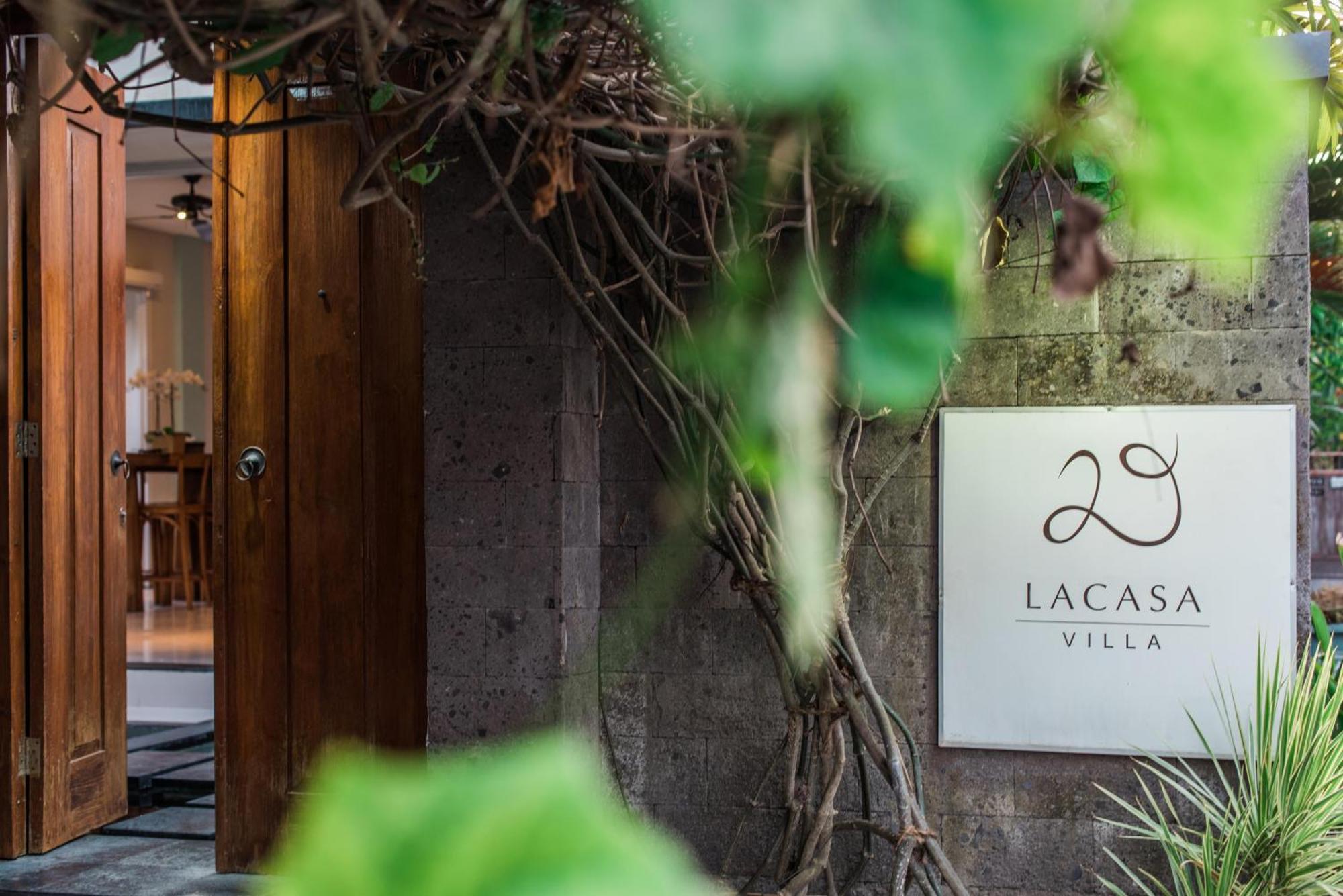 Lacasa3 With Butler *