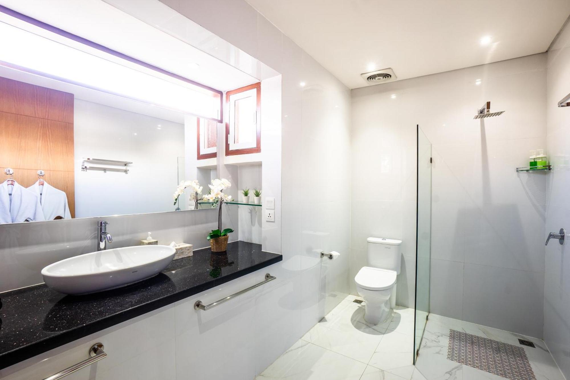 Villa Lacasa3 With Butler Legian